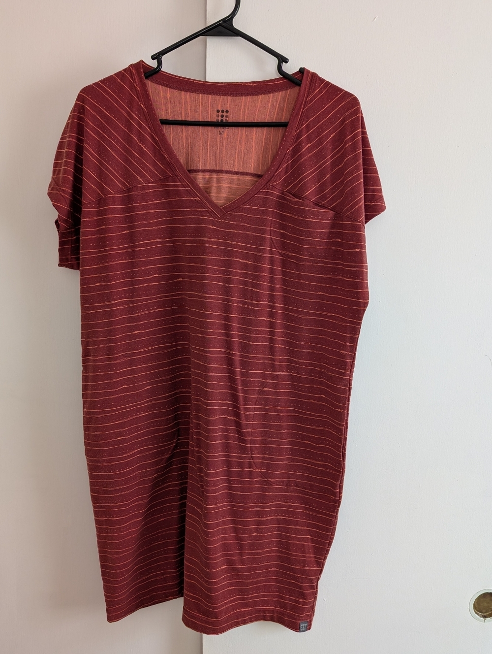 Title Nine Hiolani T-shirt Dress Size Medium Rust Red With Pink Orange Stripes